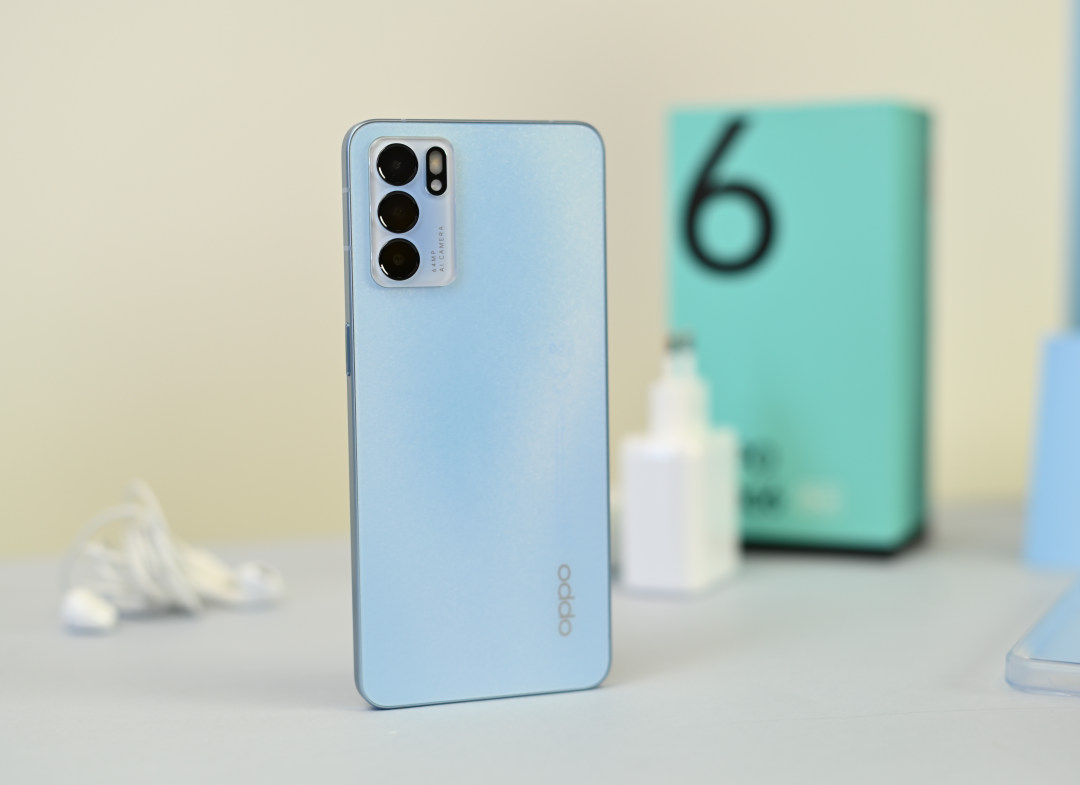 3 OPPO Reno6 5G