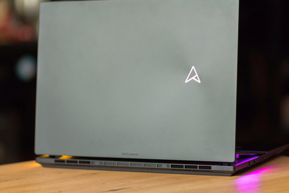 Asus Zenbook Pro 16X OLED 10