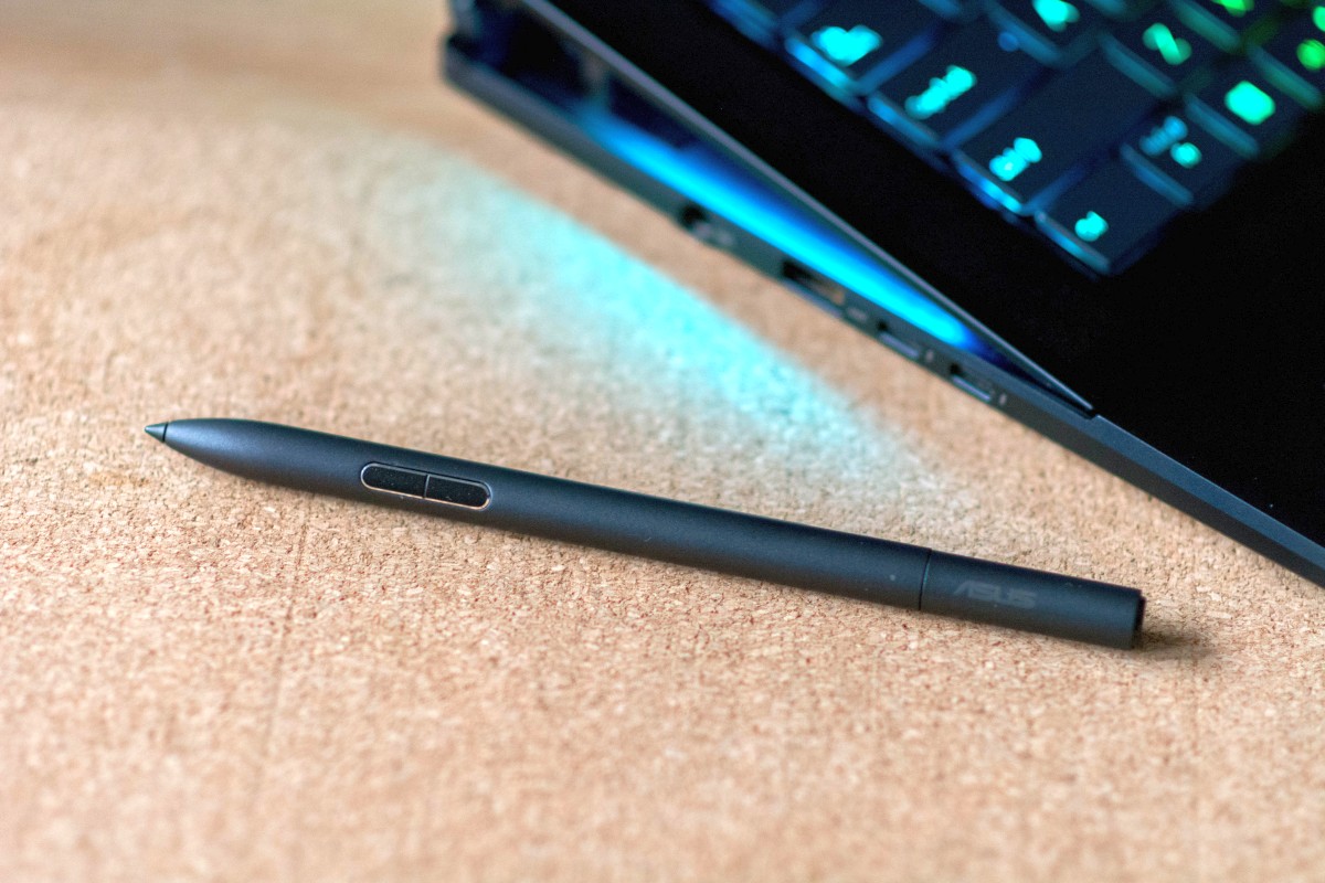 Asus Zenbook Pro 16X OLED 21