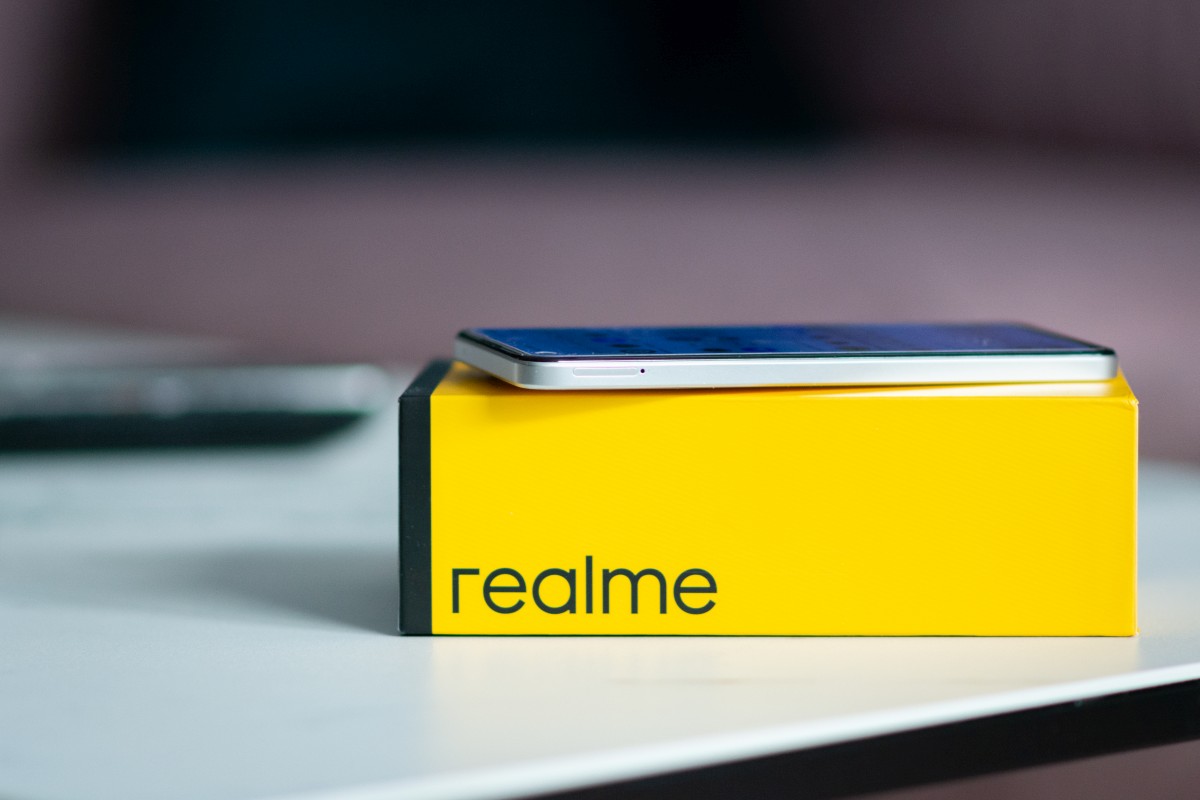 realme 10 12