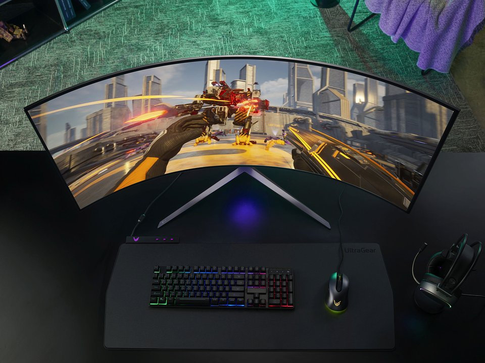 LG UltraGear 45GR95QE 1