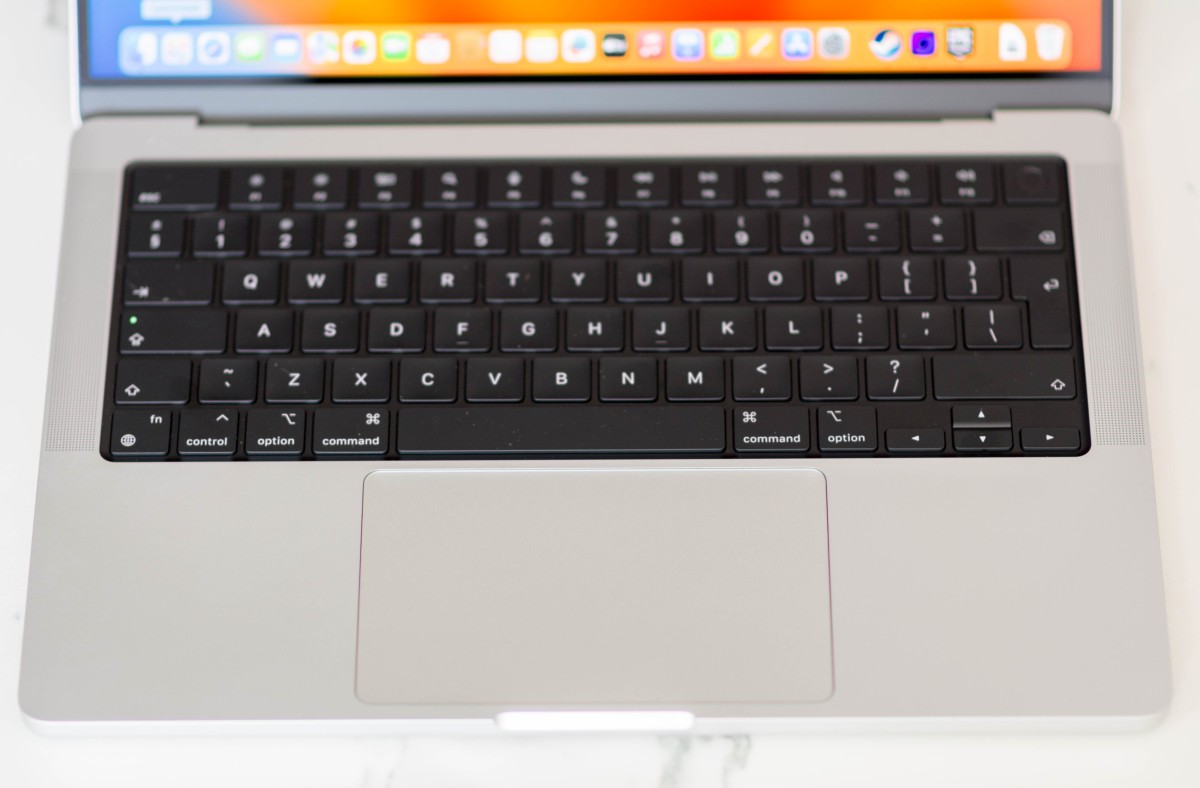 MacBook Pro 14 M2 Pro 27