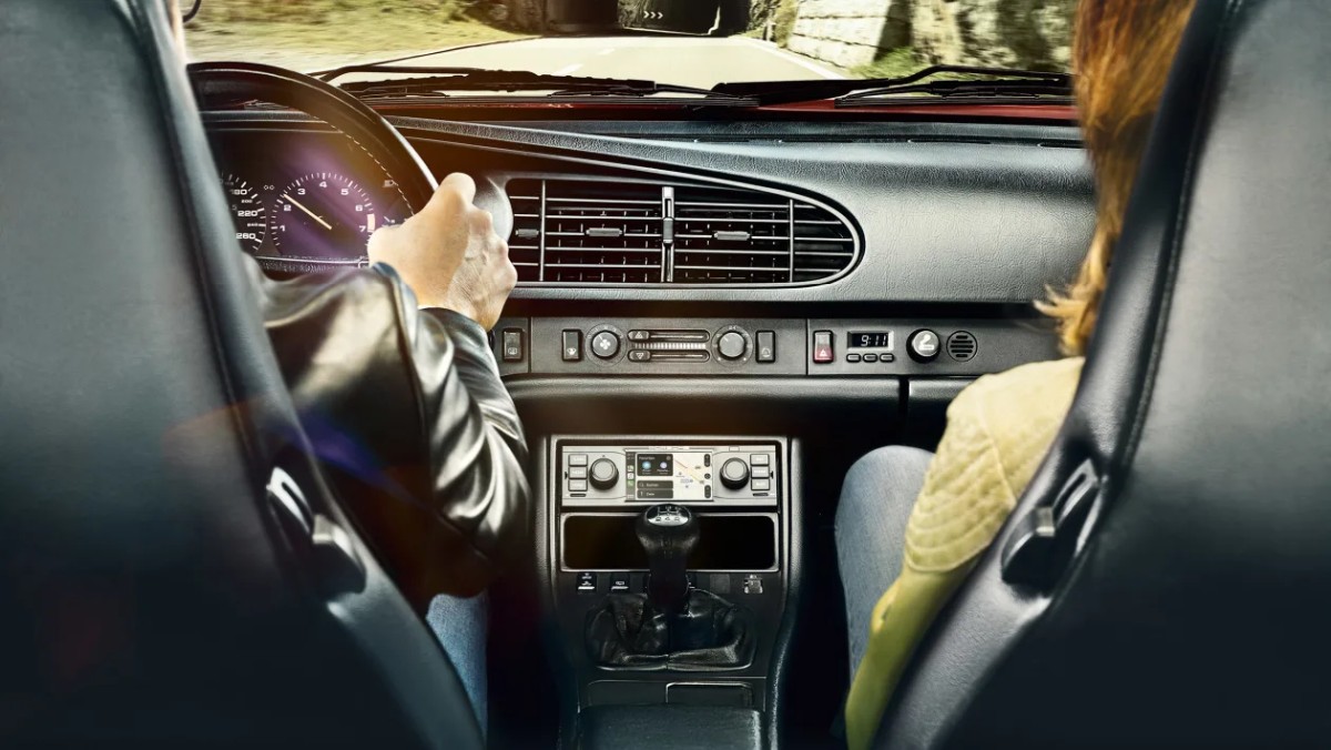 Porsche Classic Communication Management 3