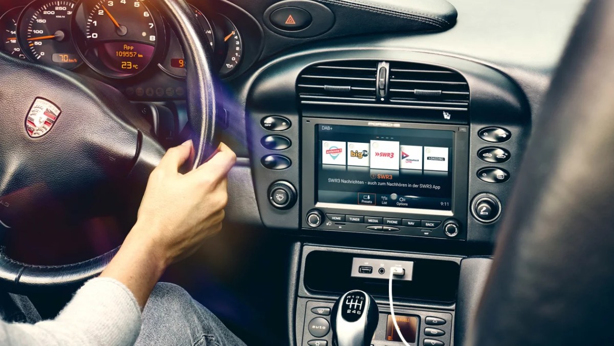 Porsche Classic Communication Management 4