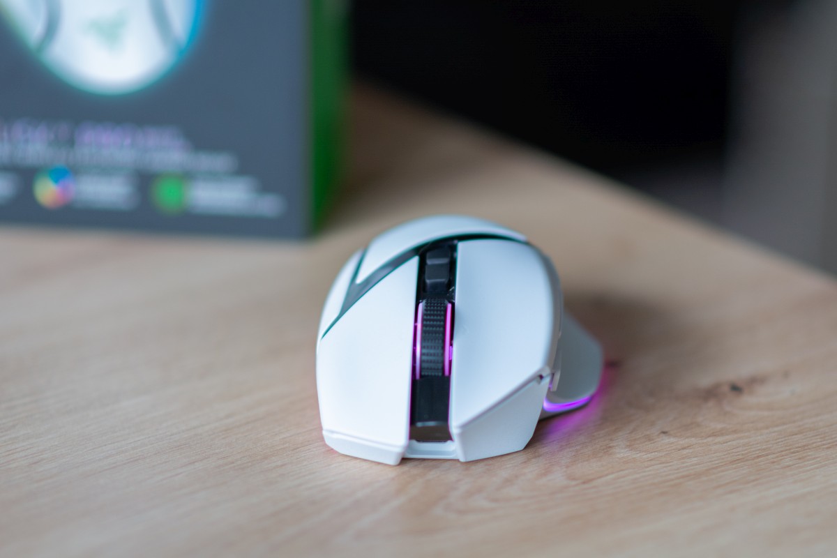 razer-basilisk-v3-pro-7