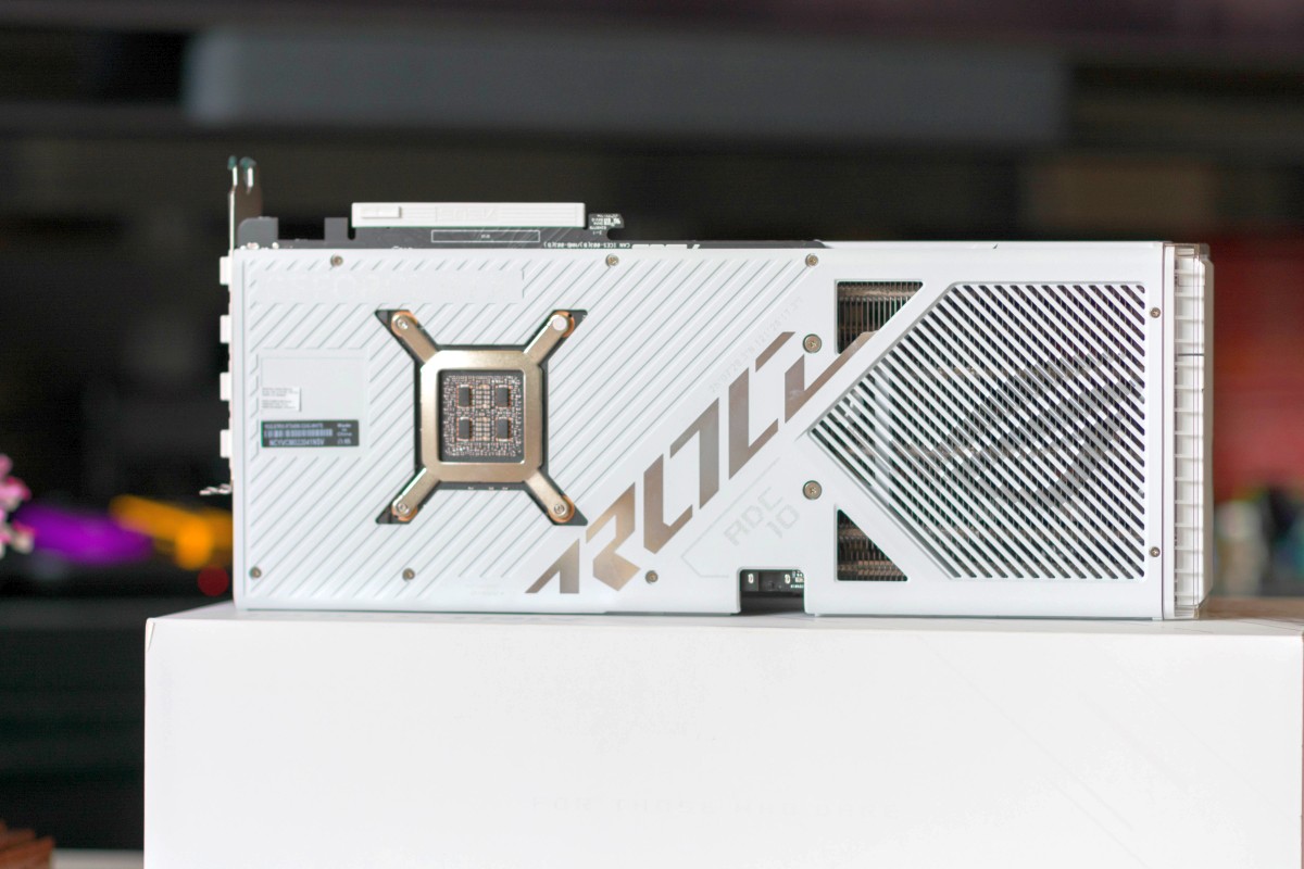 ASUS GeForce RTX 4090 ROG STRIX 9