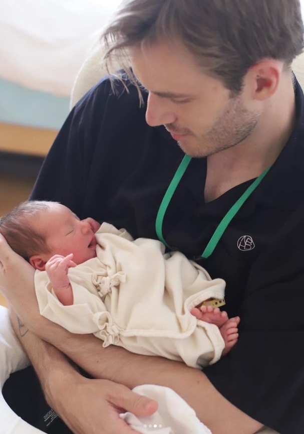 pewdiepie dziecko nowe 1