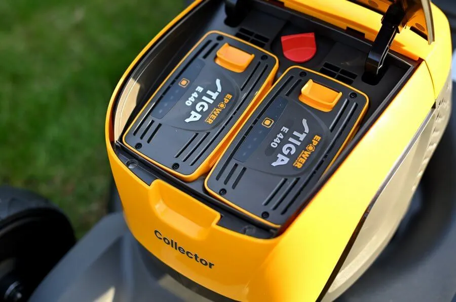 Collector 548e S 2x4Ah kosiarka 11