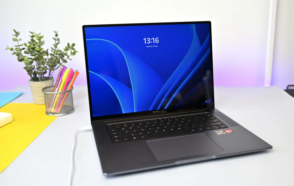 HUAWEI MateBook 16 08