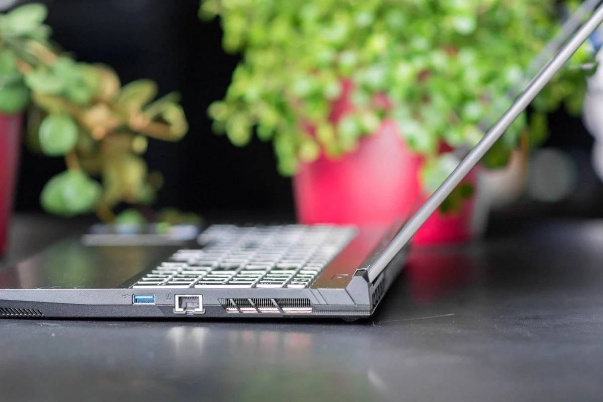 Hyperbook NV5 2022 5