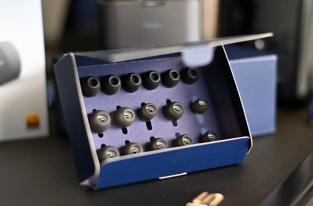 PHILIPS Fidelio T1 TWS 04