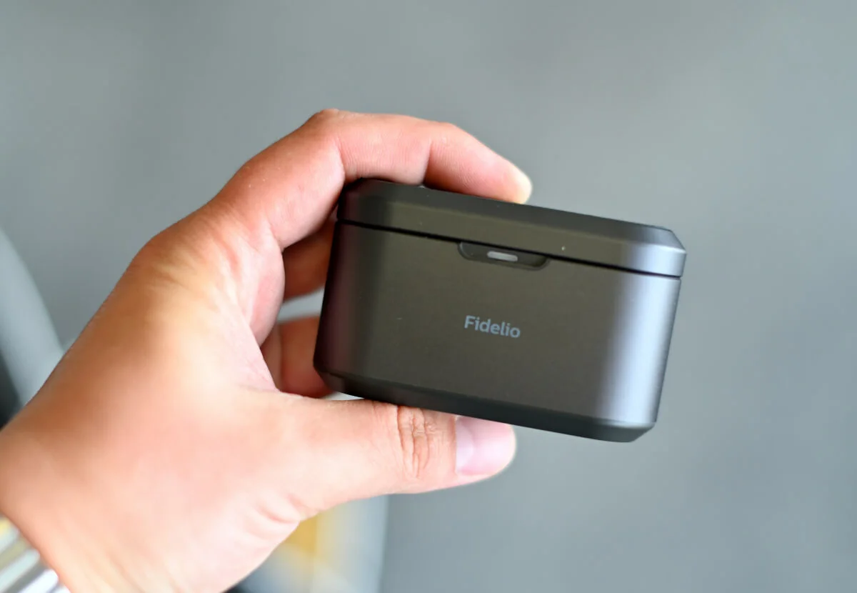 PHILIPS Fidelio T1 TWS 10