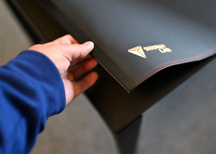 Secretlab MAGNUS Metal Desk 04