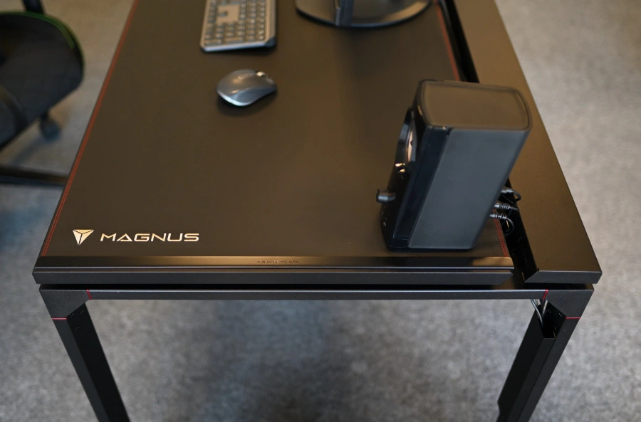 Secretlab MAGNUS Metal Desk 06