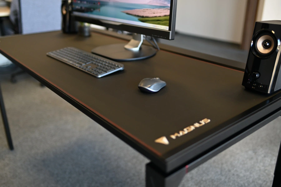 Secretlab MAGNUS Metal Desk 09