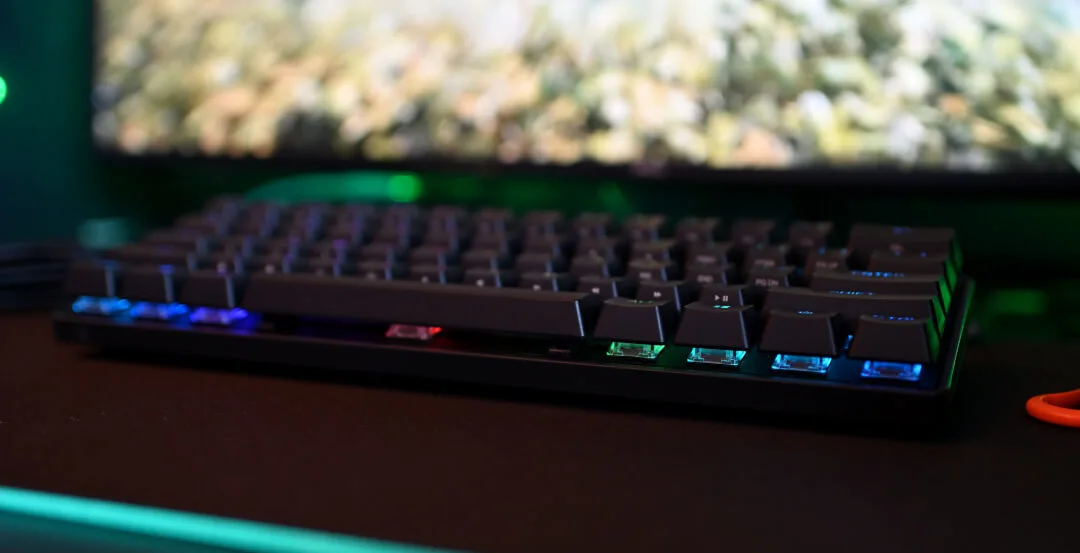 SteelSeries Apex Pro Mini Wireless 12