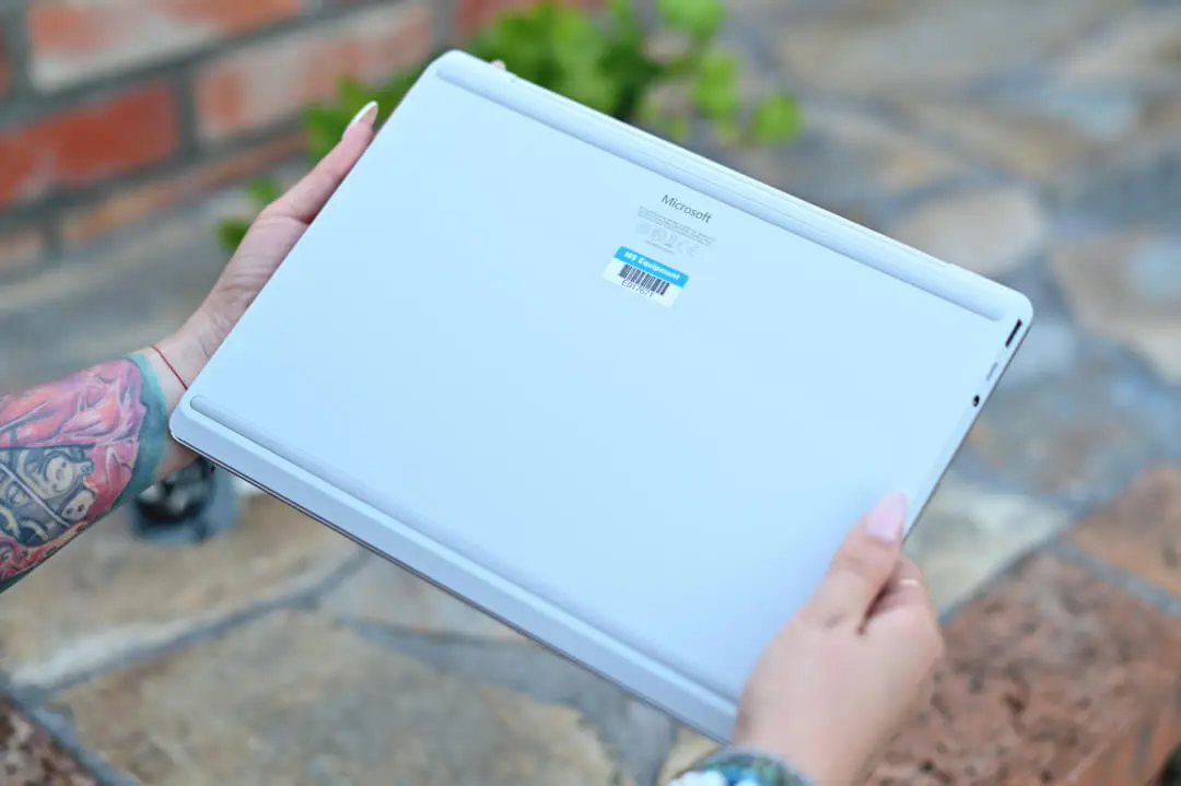 Surface Laptop Go 2 09