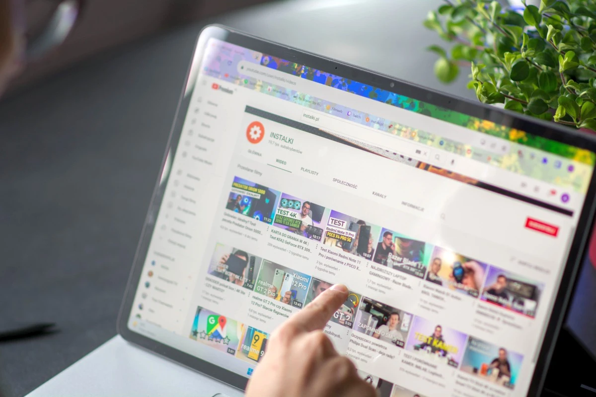 Surface Laptop Studio 16