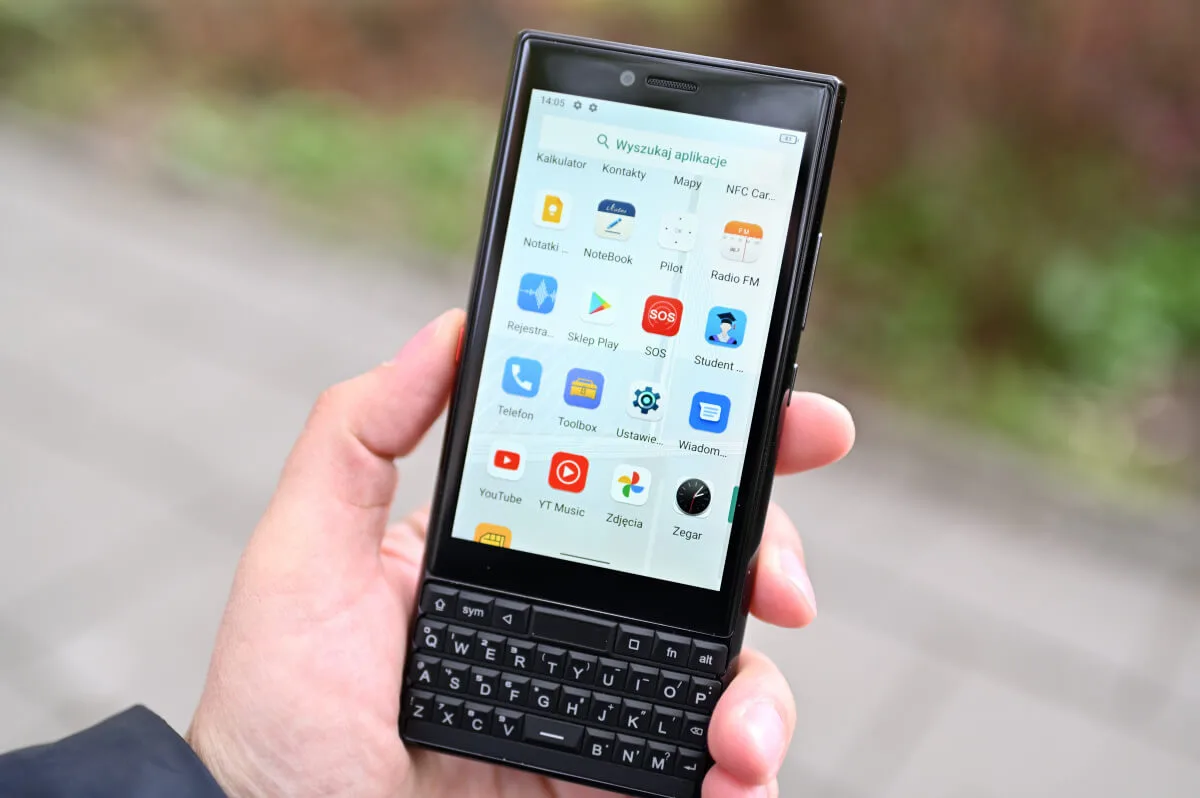 Unihertz Titan Slim 08