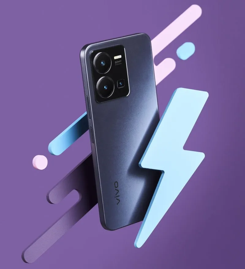 Y35 black lifestyle 2