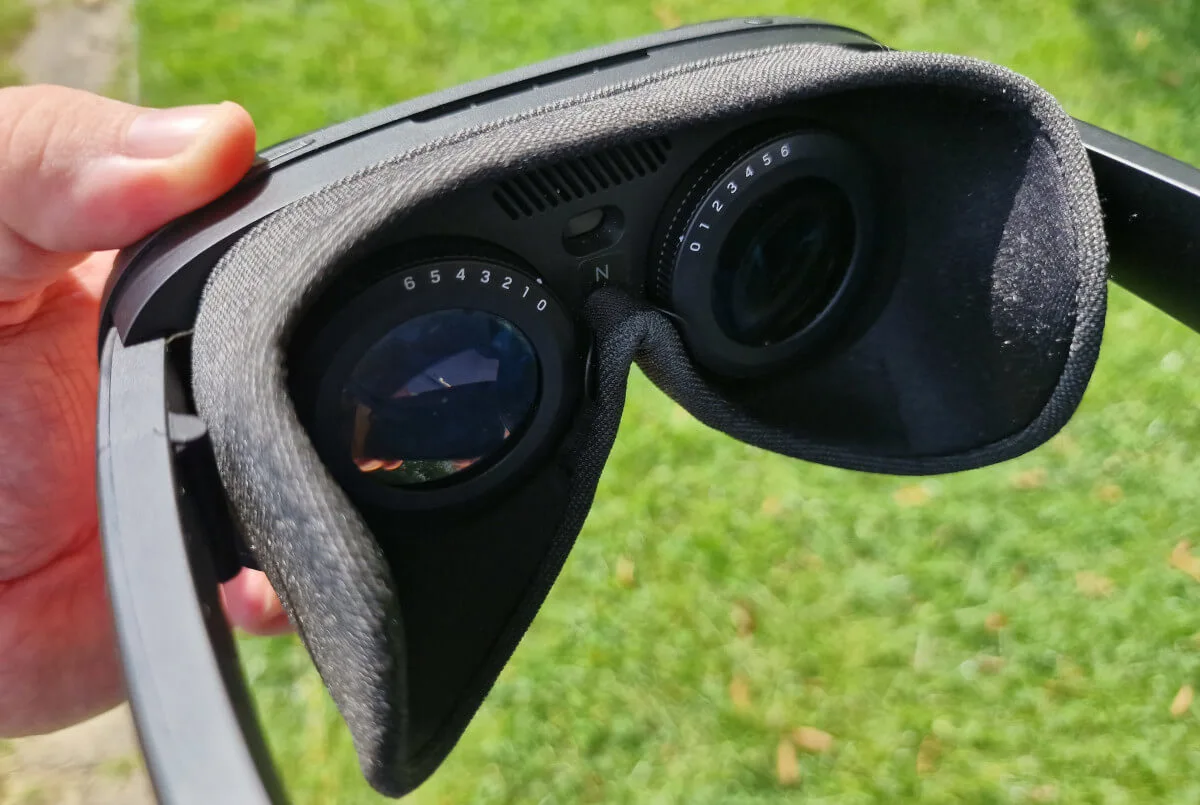 Recenzja HTC Vive Flow. Miniaturowy i lekki VR, który nie potrzebuje komputer ani telefonu