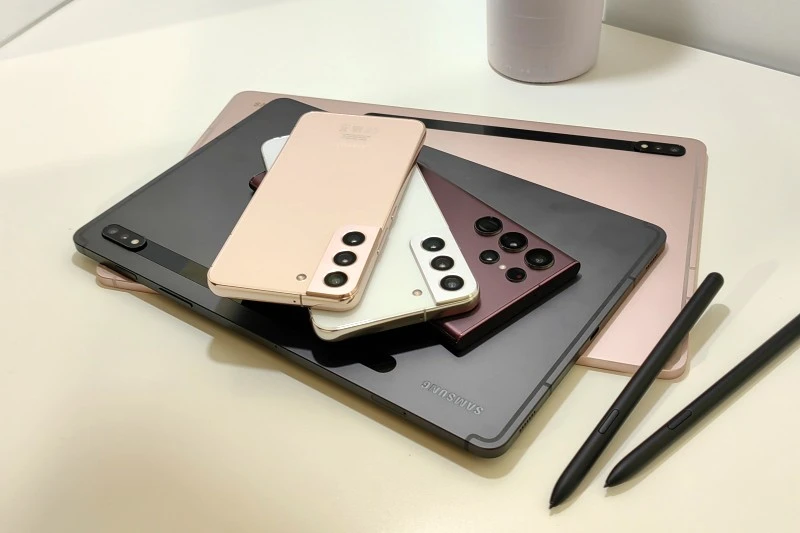 samsung galaxy s22 smartfony