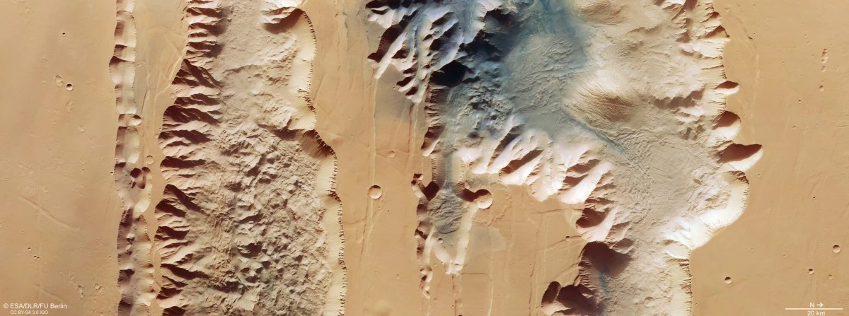 valles-marineris-2