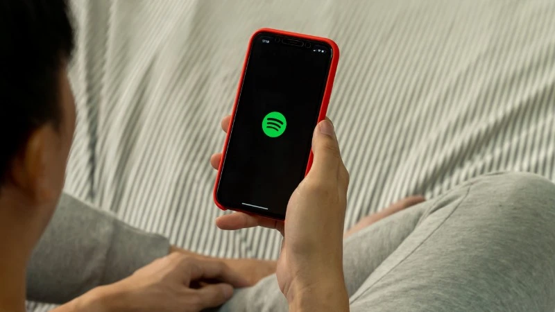 Album z tysiącem 30-sekundowych utworów obnaża absurdalną politykę Spotify