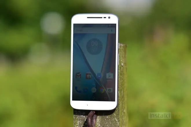 Moto G4 z przodu