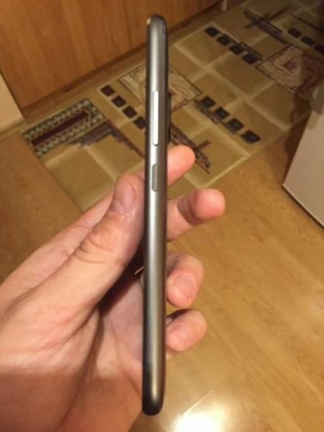 Jedna z krawędzi Moto G5 Plus