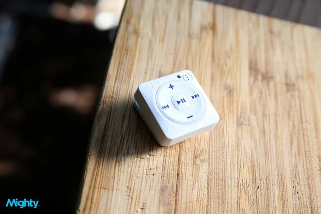 Mighty ShikakaWhite Wet.1