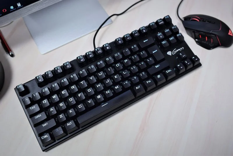 Genesis Thor 300 TKL 5