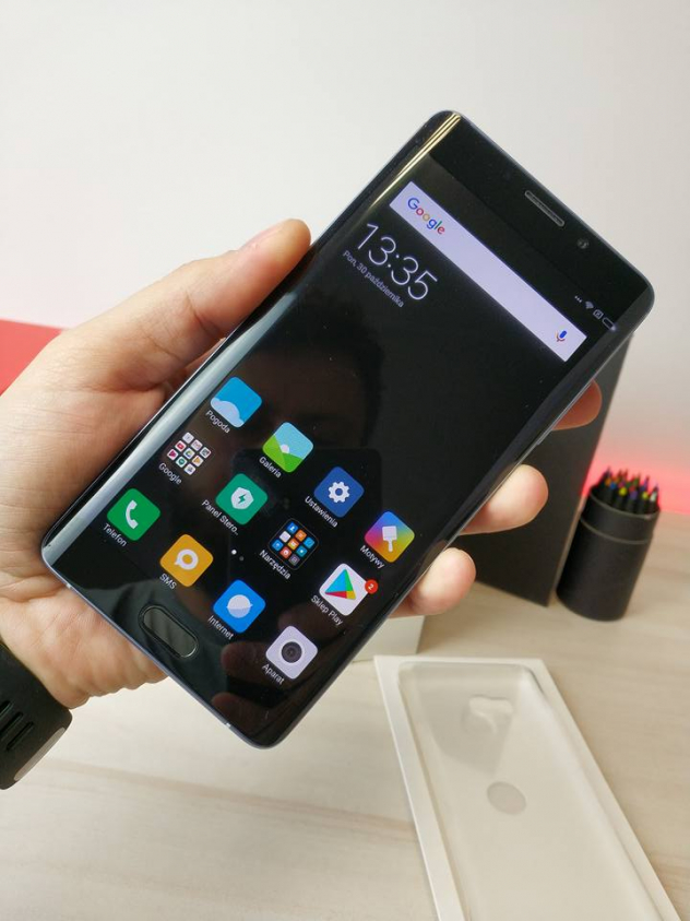 Mi note 2 hands