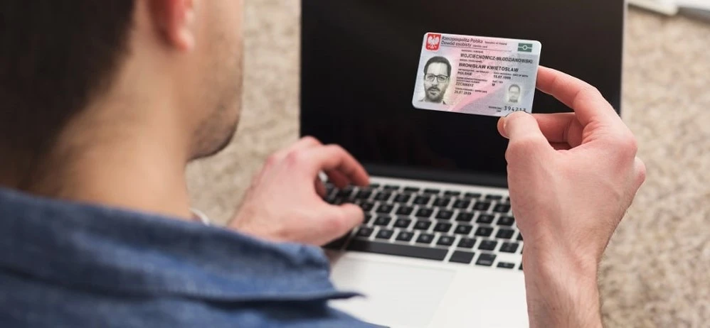 Koniec ze składaniem wniosków o dowód przez Internet. Nowe rozporządzenie Parlamentu Europejskiego