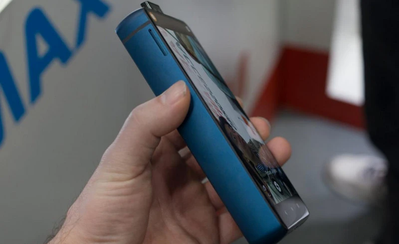 To jeszcze smartfon czy już powerbank 18 000 mAh z wbudowany wyświetlaczem? Poznajcie Energizer Power Max P18K Pop