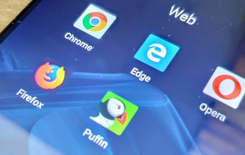 Duża zmiana w Androidzie dla użytkowników z Europy. Chodzi o domyślną przeglądarkę i wyszukiwarkę