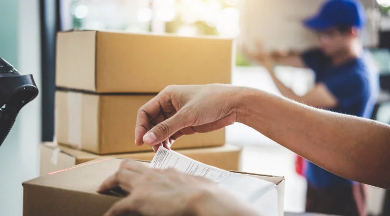 Polscy przedsiębiorcy za droższymi przesyłkami z Chin. Dlaczego są tak tanie?