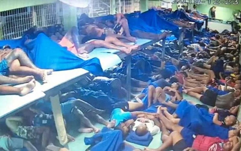 Więzienny „Big Brother”. Włamał się do monitoringu i transmitował obraz z kamer na YouTube