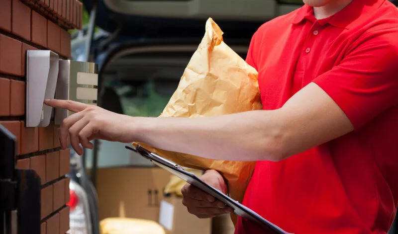 GIS uspokaja: osoby otrzymujące paczki z Chin nie są narażone na zakażenie koronawirusem