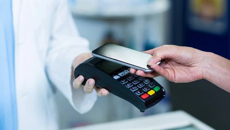 Niedrogi smartfon z NFC? Najlepsze modele do płatności zbliżeniowych (2020)