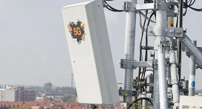 Nowości w Orange na kartę: dostęp do 5G i Social Pass