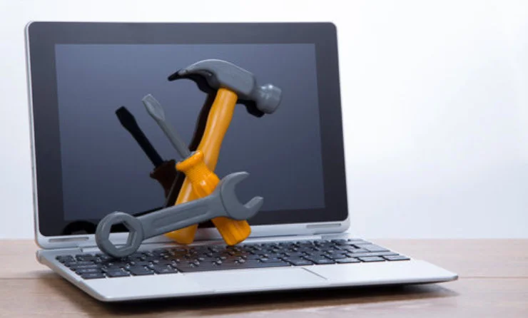 Jak przyspieszyć starego laptopa? 4 praktyczne porady