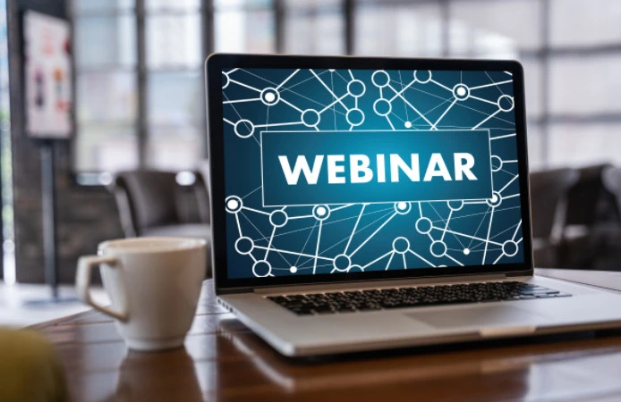 Ile można zarobić na płatnych webinarach? Rekordowe spotkania online