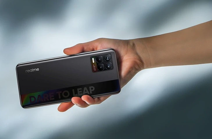 realme 8 w przedsprzedaży za 799 złotych. Ekran AMOLED, NFC i niezły procesor w świetnej cenie