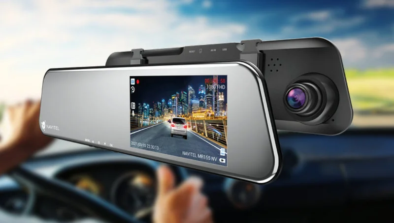NAVITEL wprowadza smukłe lusterko samochodowe z wideorejestratorem