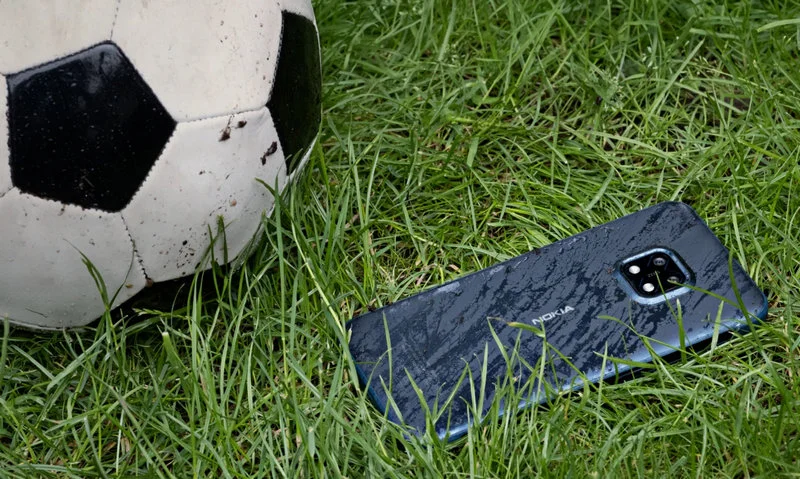 Nokia XR20 oficjalnie. Ma 5G i jest odporna na kopniaki