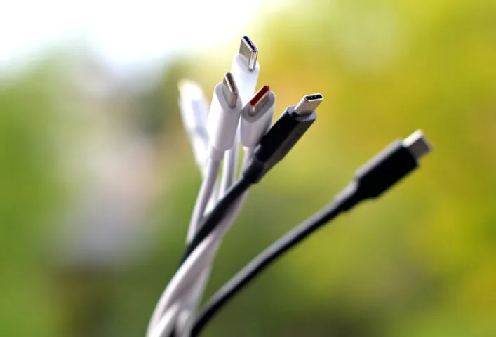 UE proponuje usunięcie ładowarek z pudełek smartfonów i wymuszenie USB-C