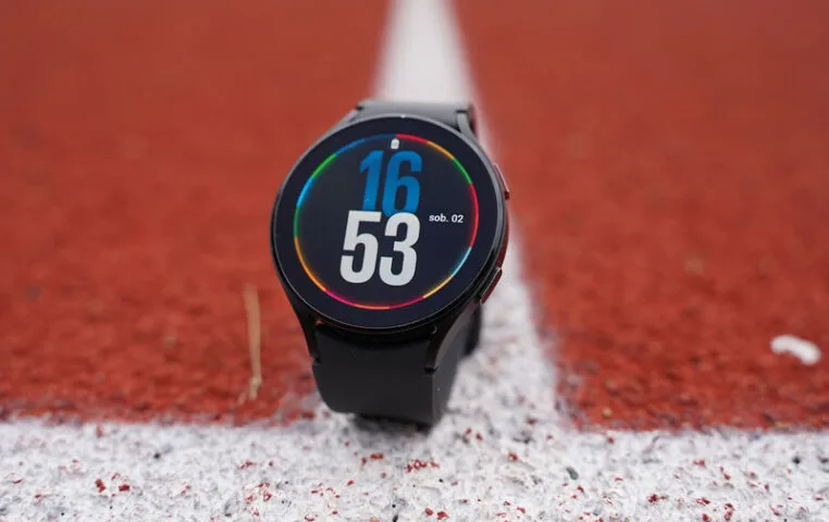 Test Galaxy Watch 4. Wady i zalety nowego zegarka Samsunga