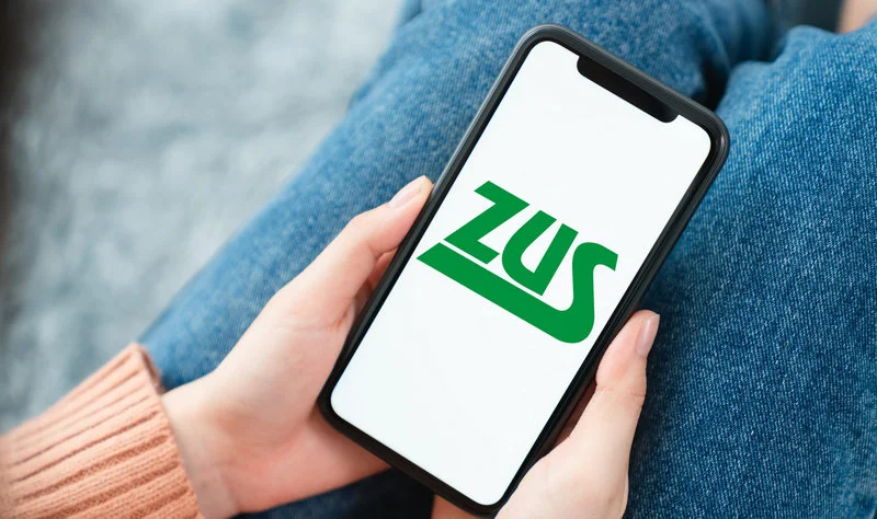 ZUS jednak nie będzie kontrolował L4 przez telefon i bankowość