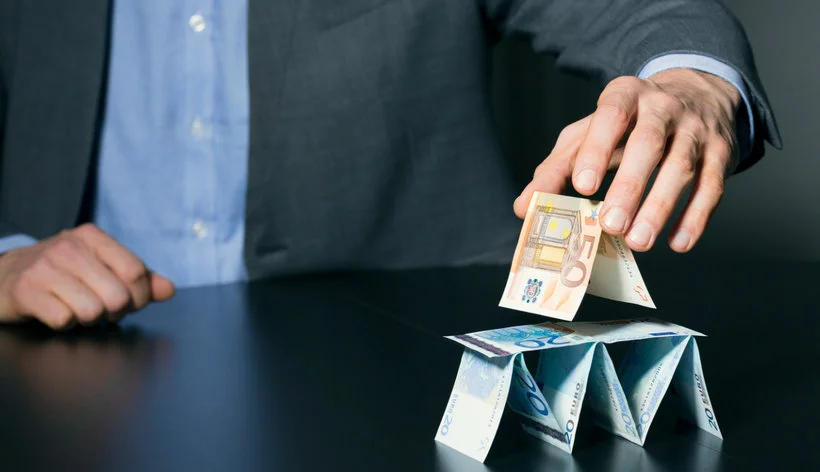 Youtuberzy promowali piramidy finansowe. UOKiK reaguje i nakłada ponad 1 mln zł kary